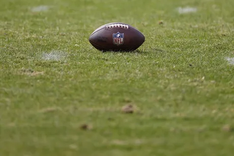 Former NFL Star Claims MetLife Stadium Turf Ended His Career, The Spun