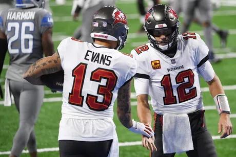 Tampa Bay Buccaneers Chase Edmonds to IR?, Mike Evans Record-Setting Pace, Todd Bowles Presser