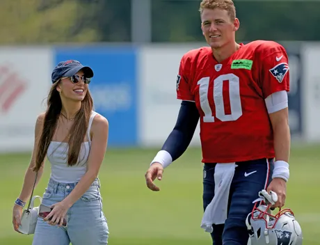 Mac Jones' Longtime Girlfriend Turned Heads During First Win - The