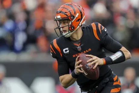 Quick Hits: Bengals Plan To Fire Away Again, In Search Of Big Plays;  Rainy Day Thoughts; Mixon Leads Efficient Backs; Building Blocks Prepping  For Ravens