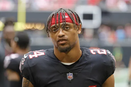 PFF's early breakout candidate for Falcons in 2023: Arnold Ebiketie