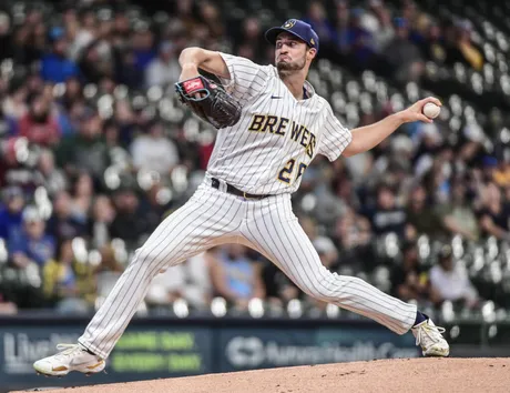 Frelick helps Brewers edge Braves in spectacular MLB debut