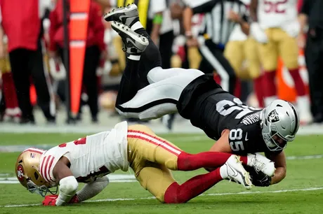 Raiders defense prioritizes 'effort, communication and discipline' against  49ers in preseason action