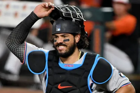 Red Sox add catching depth, signing Jorge Alfaro to minor-league contract 