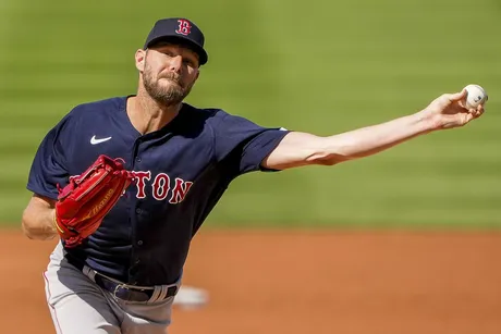 Boston Red Sox Pitcher Mauricio Llovera throws a pitch during the MLB  News Photo - Getty Images