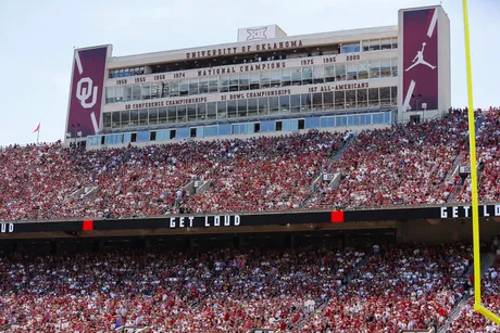 Jalen Hurts Leads Eagles To 25-11 Win Over Baker Mayfield's Buccaneers In  Clash Of Former Sooners Quarterbacks