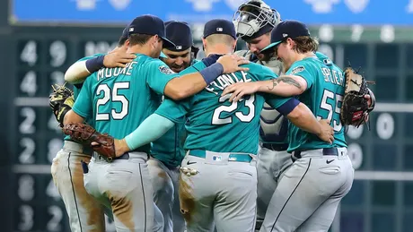 Surging Mariners sweep rival Astros as Julio Rodriguez streaks through  historic week