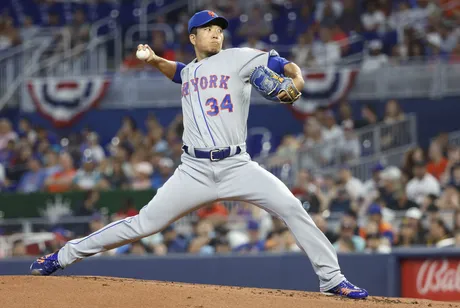 Mets' Brett Baty gives advice to LI youth baseball players at clinic