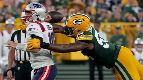 Jets cornerback Sauce Gardner claims Patriots quarterback Mac Jones hit him  with a low blow - The Boston Globe