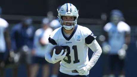 Cowboys' Dak Prescott wears Ezekiel Elliott's Ohio State jersey to  preseason finale