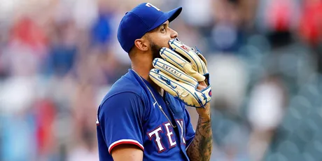 Twins' baserunning errors make team work overtime for victory over Rangers