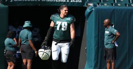 Eagles Cut TE Dan Arnold, QB Ian Book, T Dennis Kelly