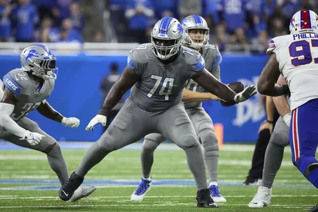 Lions Bring Back NFL's Tallest Player for Fourth Stint