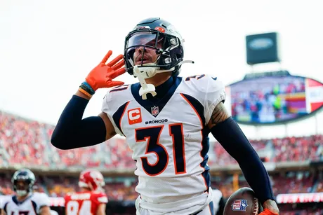 Broncos' Bash Brothers Alex Singleton, Josey Jewell form tight