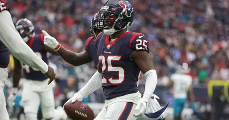 Texans: Houston reunites with pass rusher Jacob Martin