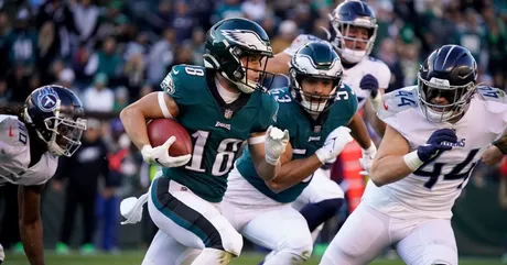 Eagles Cut TE Dan Arnold, QB Ian Book, T Dennis Kelly