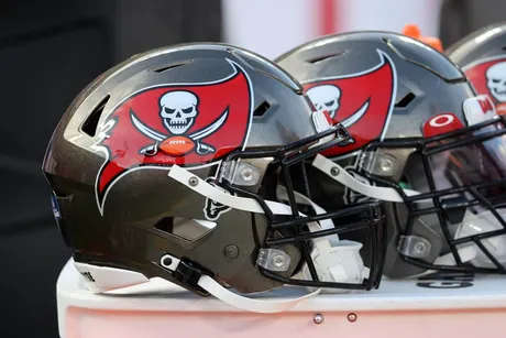 Bucs elevate LB J.J. Russell, CB Keenan Isaac off practice squad ahead of  Week 4