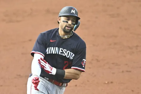 Henderson's 3-run homer sends the AL-leading Orioles to a 6-3 win over the  Ohtani-less Angels