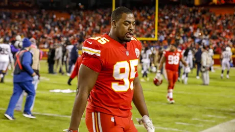 Chiefs' Dunlap chases last half-sack needed to reach 100