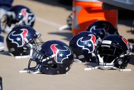 Texans elevate C-G Michael Deiter, P Ty Zentner to active roster