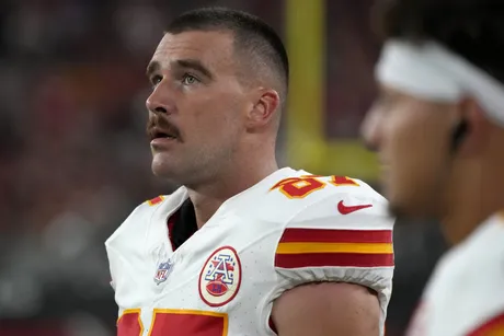 Chiefs TE Travis Kelce and DIRECTV Sack the Sunday Scaries on Spotify