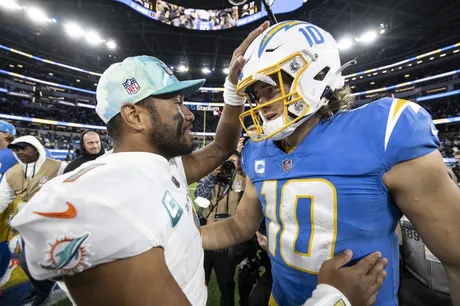 Chargers prove to be defenseless in season-opening loss to Dolphins –  Orange County Register