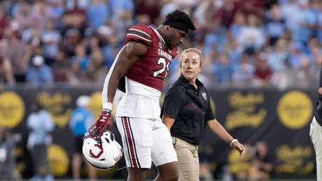 South Carolina Football: Will Ahmarean Brown, JT Geer play tonight?