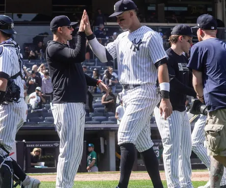 Twins beat Mets 5-2 with help of Álvarez's error in 3-run seventh inning