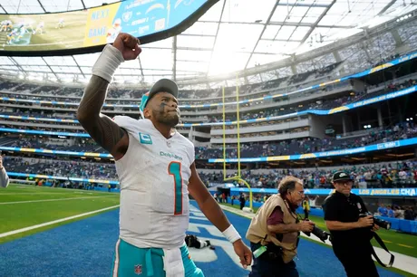 Hyde10: Ten thoughts on Dolphins' season-ending 33-24 win over