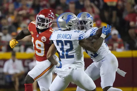 False start? Refs missing flags on KC Chiefs RT vs. Detroit Lions