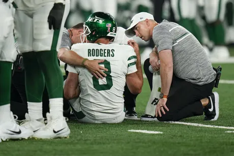 On gutting, exhilarating night, Jets locker room sorts through aftermath of  Aaron Rodgers injury