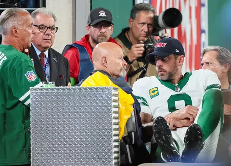 On gutting, exhilarating night, Jets locker room sorts through aftermath of  Aaron Rodgers injury