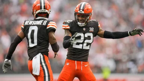 Browns aim to end two inglorious streaks when they meet Steelers