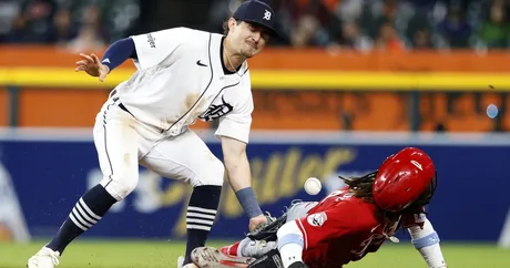 Tyler Stephenson has RBI single in 10th to lift Reds past Tigers, 6-5