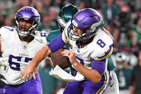 Eagles hold off fumble-prone Vikings 34-28; Jefferson makes NFL history