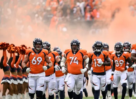 The Washington Commanders trail the Denver Broncos 21-14 at