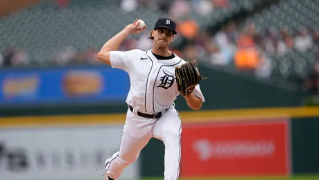 Tigers 5, Angels 4 (F/10): Miguel Cabrera and Will Vest save the