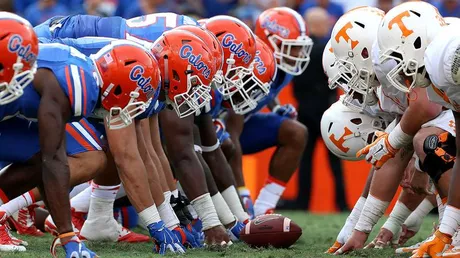 Florida Football: CBS Sports' expert picks nearly split on Gators-Vols