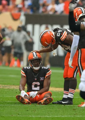 Browns WR Amari Cooper leaves practice with groin injury, questionable for  Steelers on Monday night