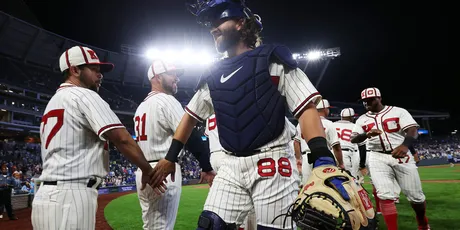 Kyle Isbel scores on wild pitch, 09/23/2023