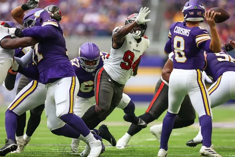 TAMPA, FL - DECEMBER 18: Tampa Bay Buccaneers offensive lineman Brandon  Walton (73) sets up to pass