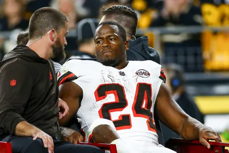 NFL Players Send Prayers to Browns RB Nick Chubb After Ugly Knee Injury -  Sports Illustrated