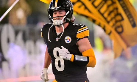 Steelers' Offense Aces Preseason Test in 27-17 Win Over Buccaners, Why  Kenny Pickett Looked Sharp