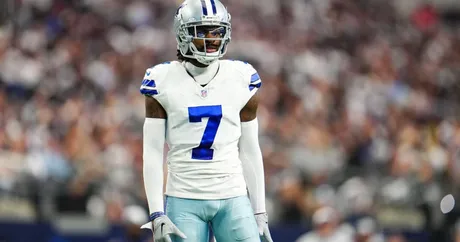 Cowboys vs Cardinals injuries: CB Trevon Diggs seen on crutches on