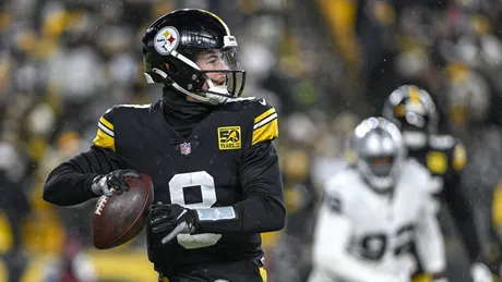 Sunday Night Football odds, line, spread: Steelers vs. Raiders predictions,  NFL picks by expert on 55-28 roll 