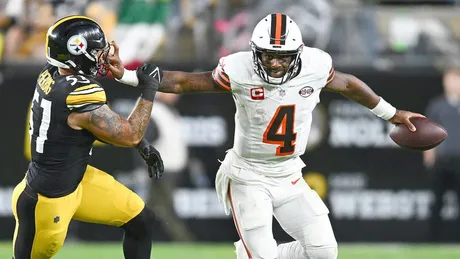 Raiders vs. Steelers props, odds, best bets, AI predictions, SNF picks:  Davante Adams over 74.5 yards 