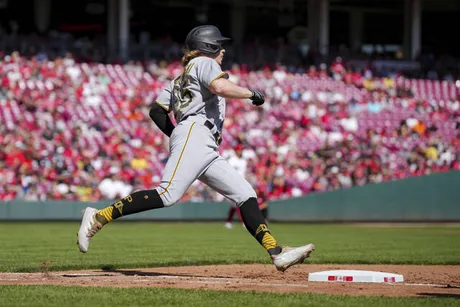 Pirates rally from 9-run deficit for incredible comeback win over Reds