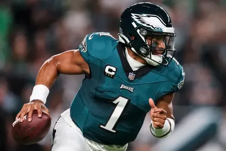 Why is Jalen Hurts' QB sneak legal? Explaining NFL rule loophole allowing  Eagles' play despite complaints