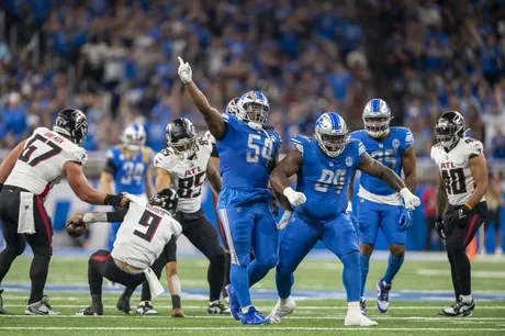 Lions' stingy defense throttles Falcons, 20-6