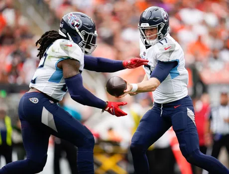 Watch: Derrick Henry throws a jump-pass TD as Titans smash Bengals